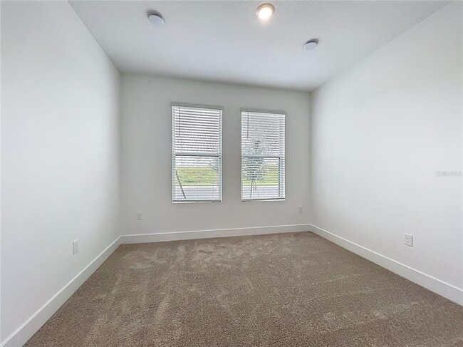 Building Photo - 15465 Hamlin Pk Dr