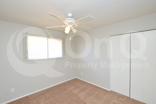 Building Photo - 1623 E Palmcroft Dr