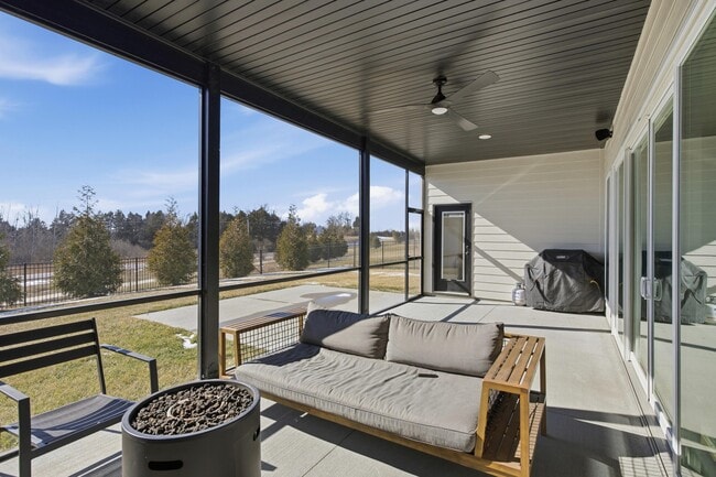 Building Photo - 1301 Haxby Ct