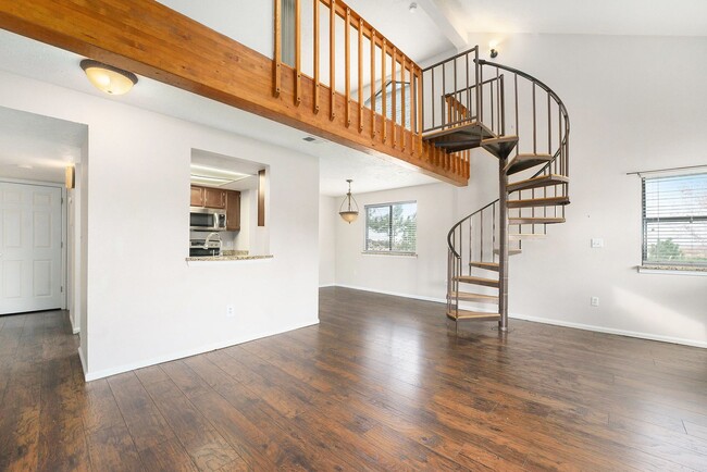 Building Photo - Charming 2 Bed, 2 Bath Condo with Loft in ...