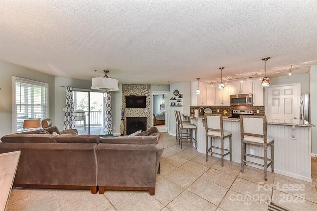 Building Photo - 18557 Vineyard Point Ln