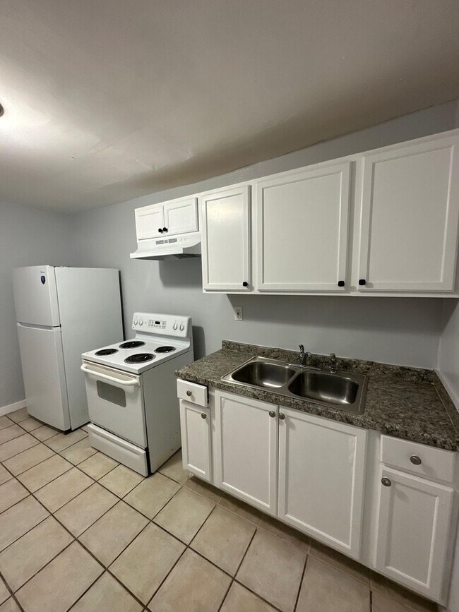 Building Photo - 2845/2847 W 6th St.