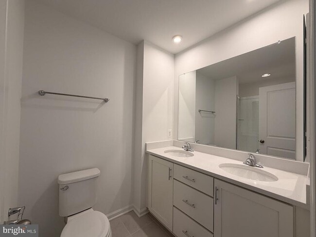 Building Photo - 453 Husky Trl