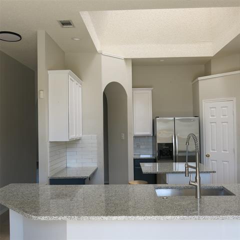 Building Photo - 10403 Joy Dr