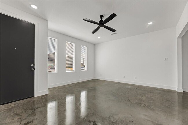 Building Photo - 3014 Alpha Wolf Ct