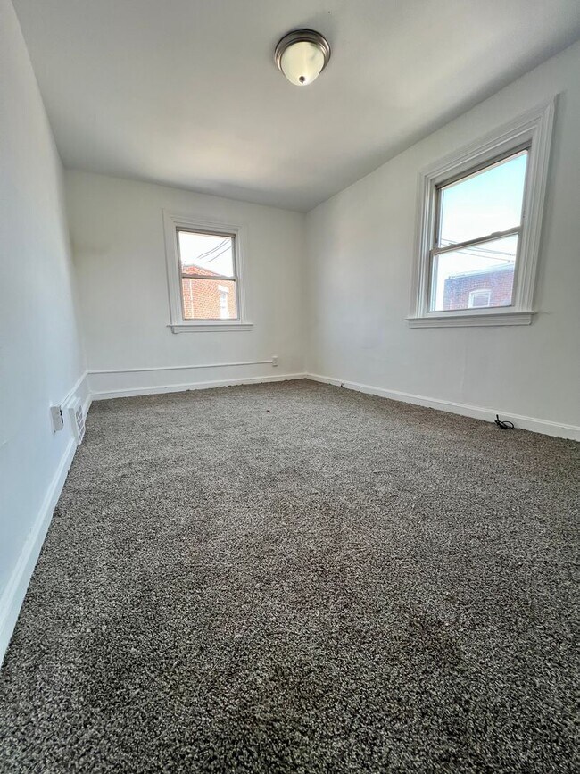 Building Photo - Gorgeous 3-Bedroom Townhome in Chester! Available NOW!