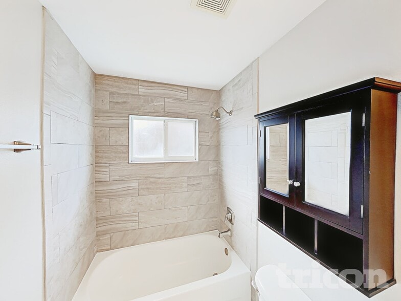 Building Photo - 533 Scarlet Maple Ct