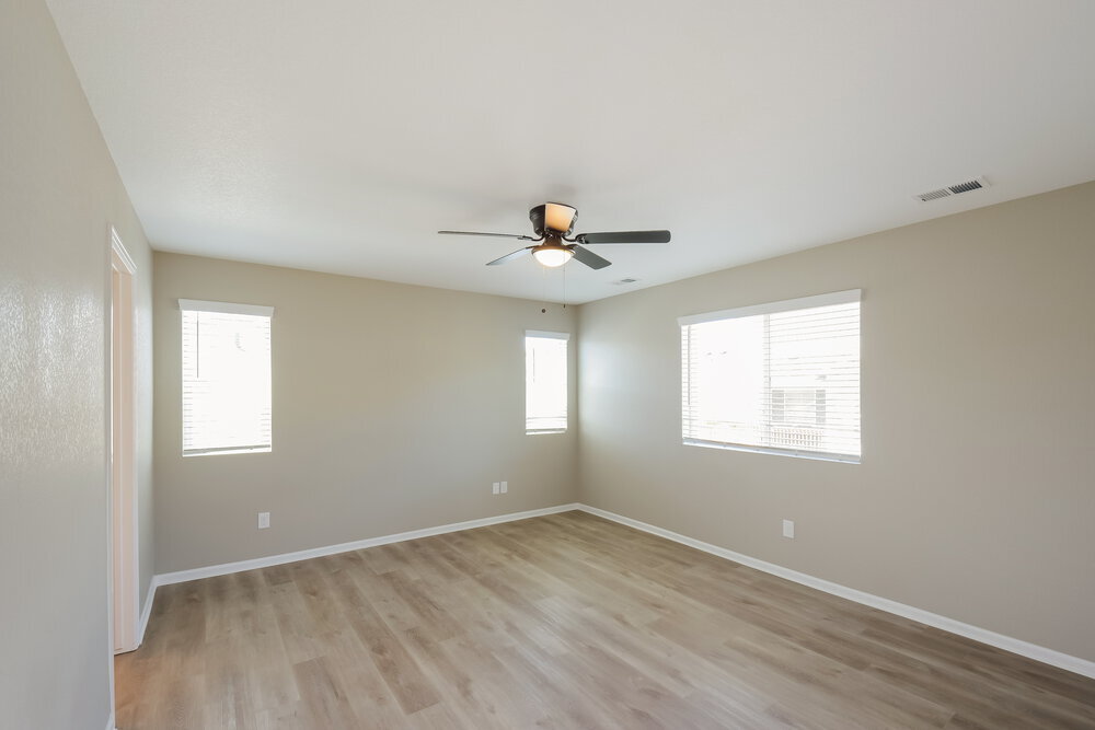 Building Photo - 3565 Makley Cir