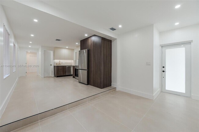 Building Photo - 1065 NW 50th St