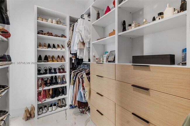 Building Photo - 11939 SW 241 Ter