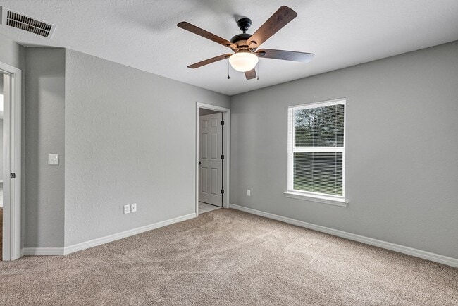 Building Photo - Freshly Painted 3BR Home with Spacious Yard, Modern Baths & No Deposit Option!