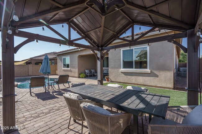 Building Photo - 14757 W Pasadena Ave