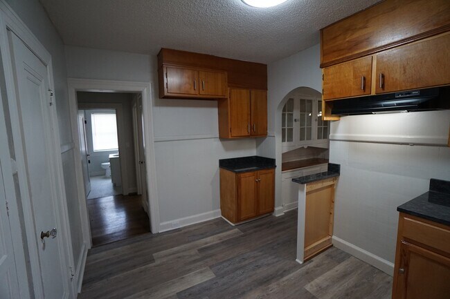 Building Photo - 7223 1st Ave S