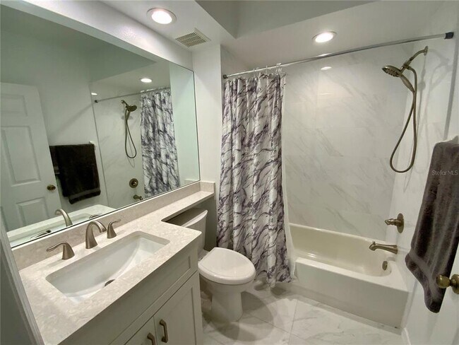 Building Photo - 6315 Shoreline Dr