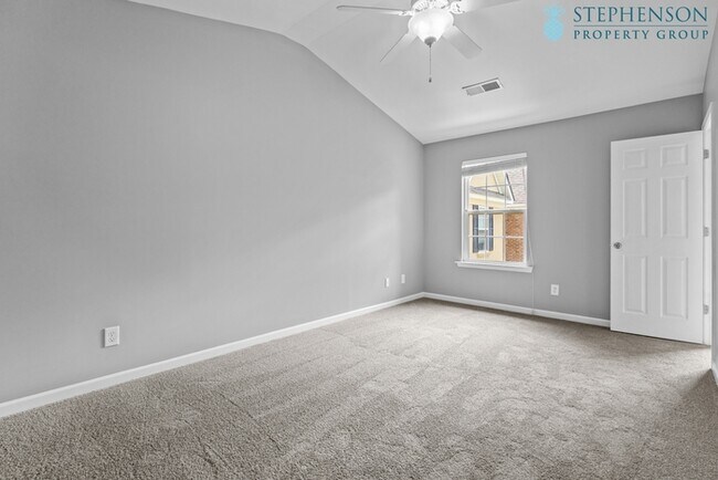 Building Photo - townhouse