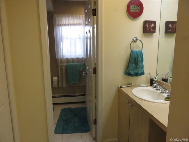 Building Photo - 36 Greenridge Ave