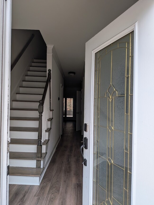 entrance and stairwell - 2187 Spring Walk Ct