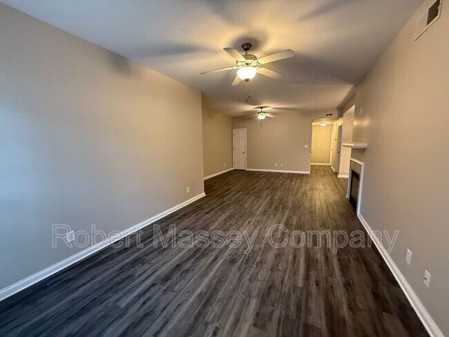Building Photo - 342 S Dorsey Ln