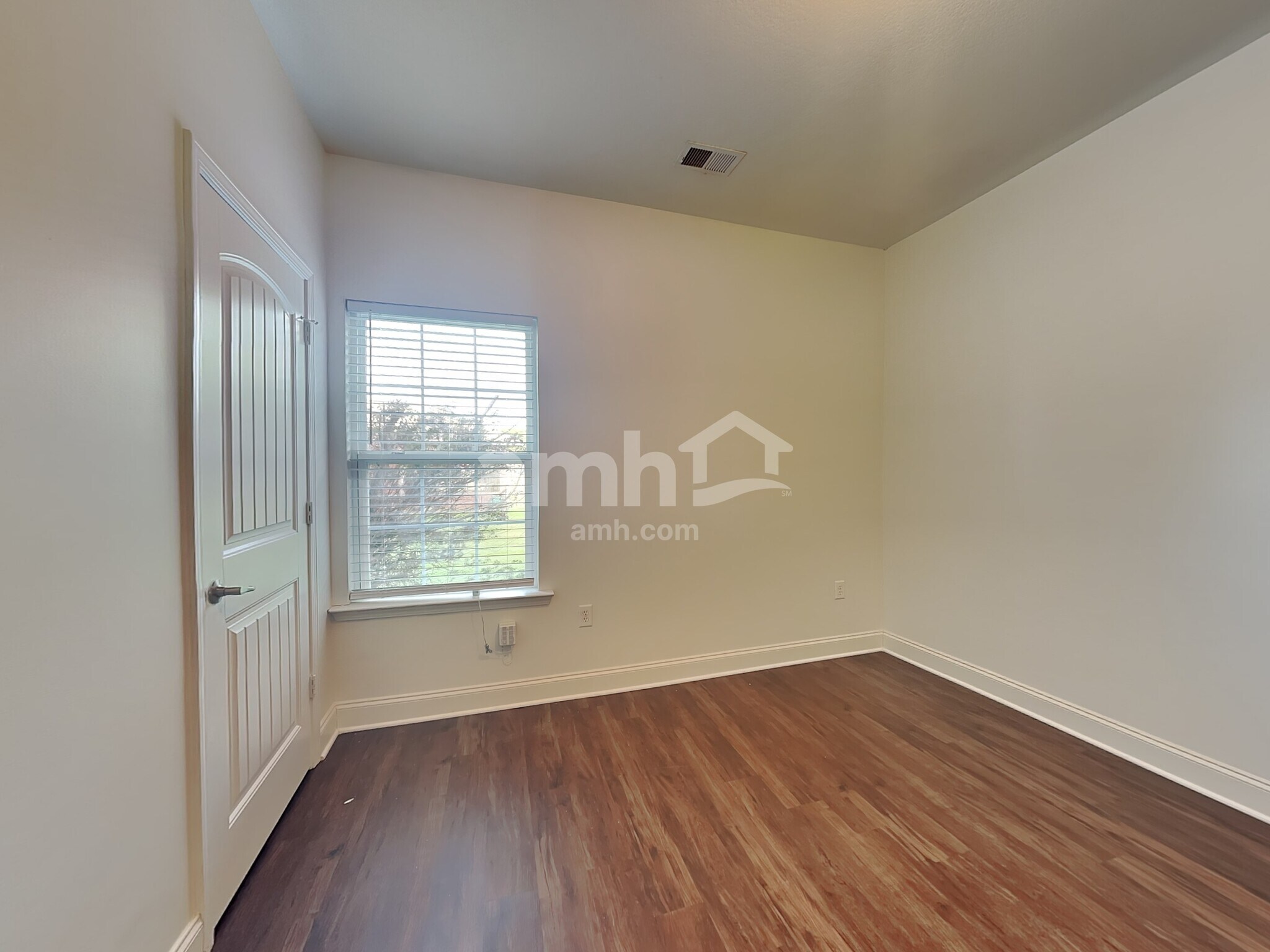 Building Photo - 439 W Rustling Leaves Ln