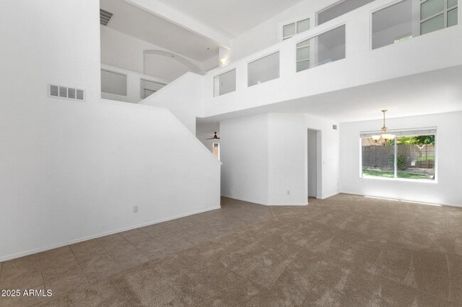 Building Photo - 4245 E Creosote Dr