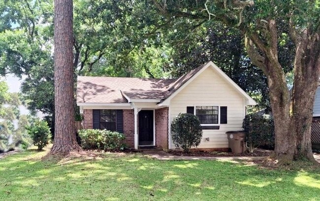 Primary Photo - 1109 McNeil Ave