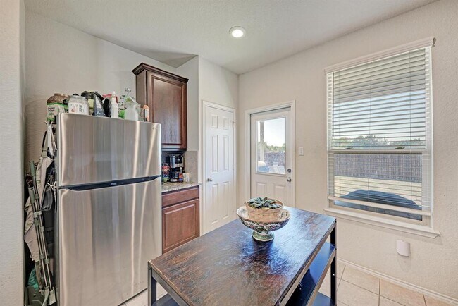 Building Photo - 229 Prairie Falcon Wy