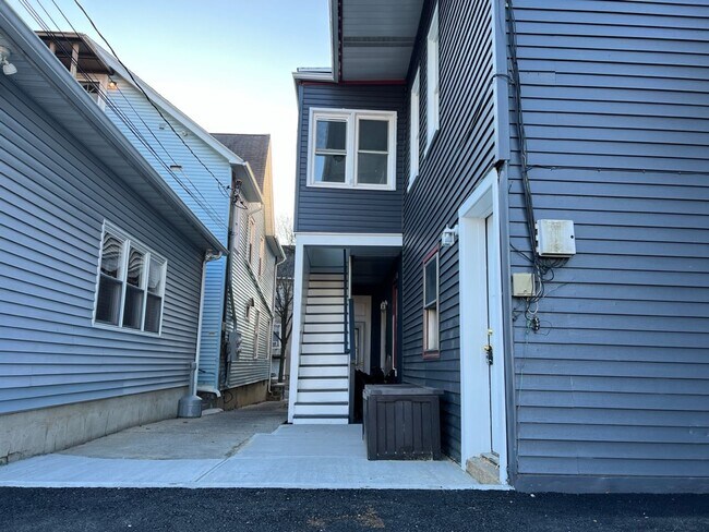 Building Photo - 415-417 Chestnut