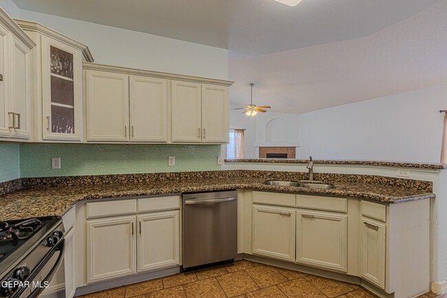 Building Photo - 14057 Tower Point Way