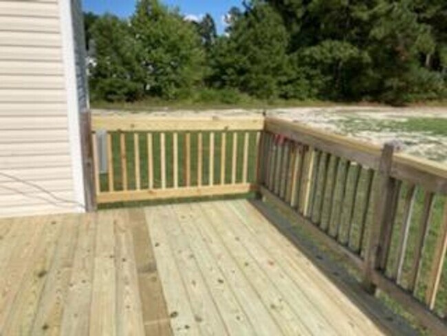 Building Photo - Gorgeous and Spacious Country home located in Camden County.