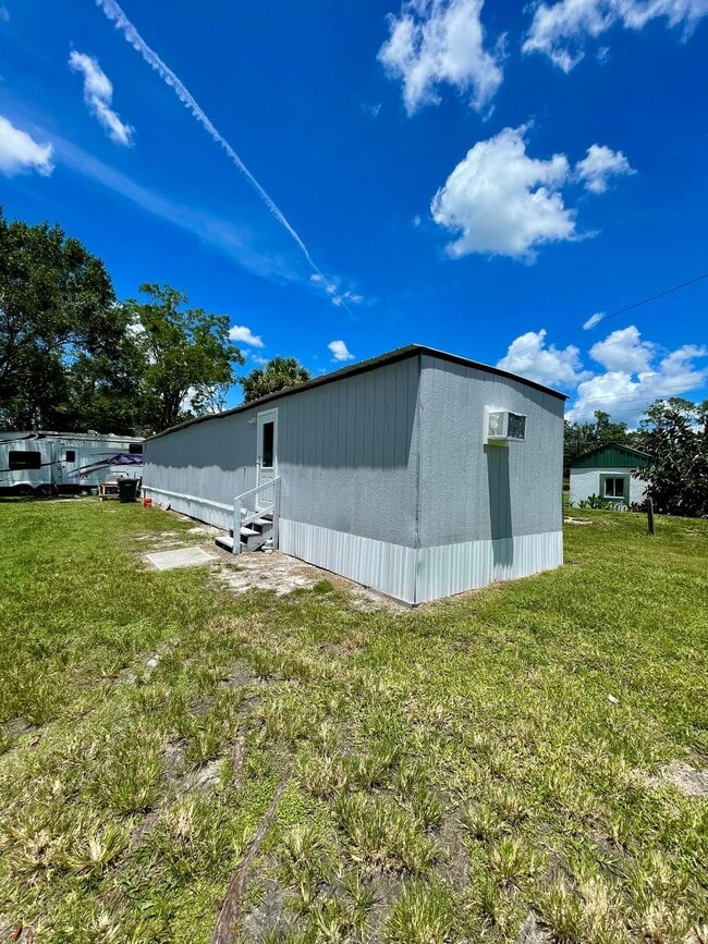 Building Photo - 1005 Southern Ave