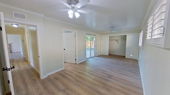 Building Photo - 8011 Taylor Dr