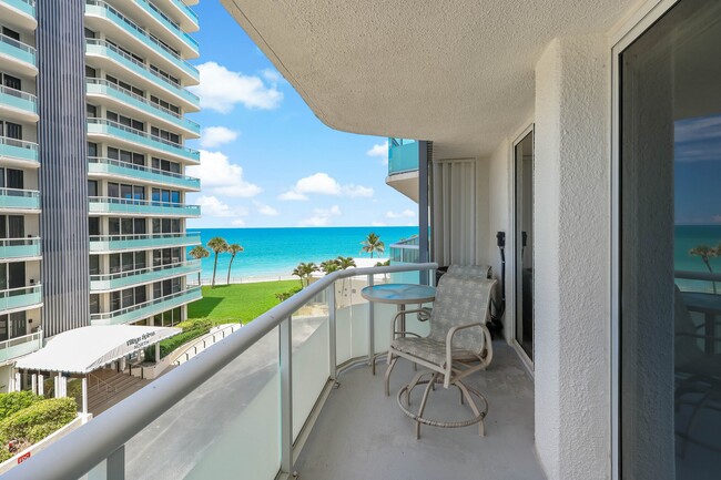 Building Photo - 3554 Ocean Dr