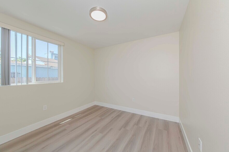 Building Photo - 8711 McKinley Pl