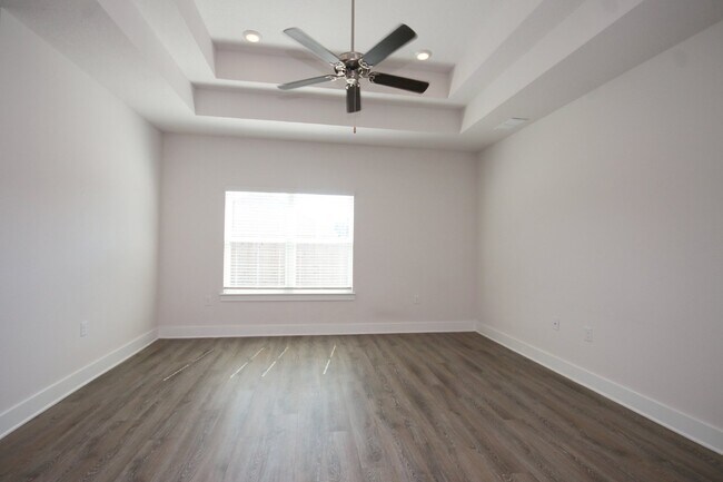 Building Photo - Stunning Modern 4-Bed, 2-Bath Home in Arbor Ridge – High Ceilings, Open Floor Plan, Granite Kitch...