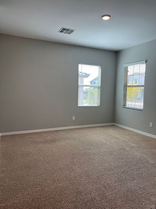 Building Photo - Home in Litchfield Park at Canyon Views! 5bd 3ba! Mountain Views!