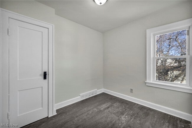 Building Photo - 4306 Buechner Ave