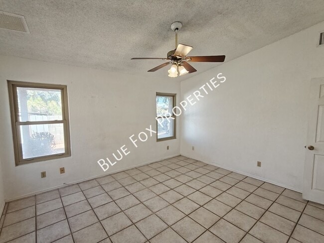 Building Photo - 9073 N Tiger Eye Way