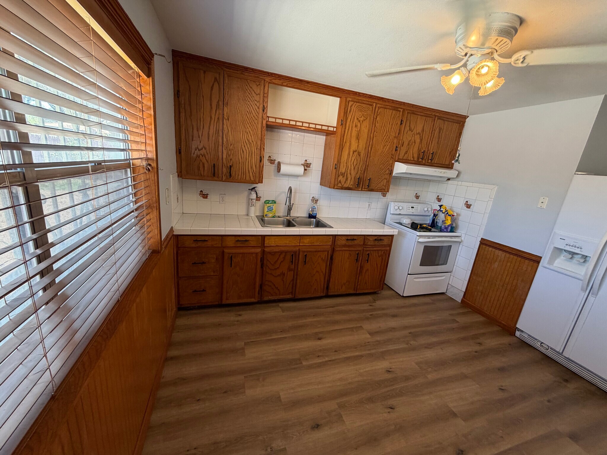 Building Photo - 1818 Joanna Ave