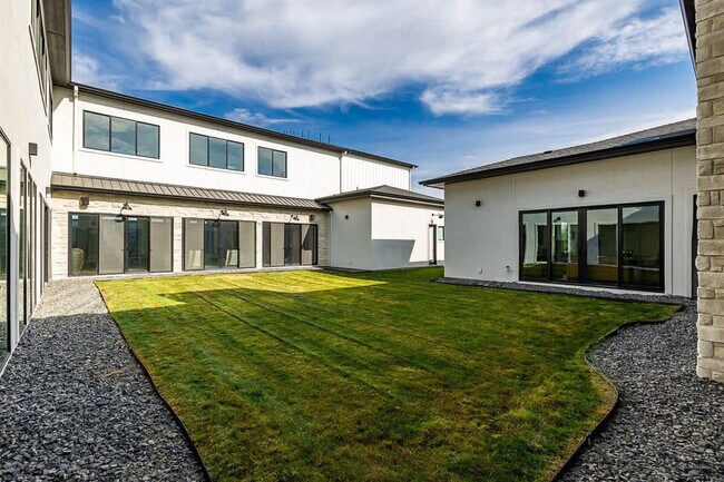 Building Photo - 12401 Rivendell Ct
