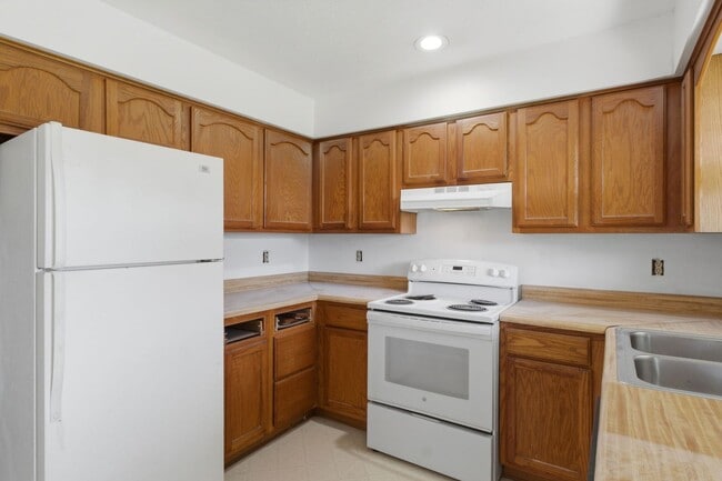 Building Photo - 2 Bed | 2 Bath | 1 Car Garage Home! 1000 sqft located in SPARTA!