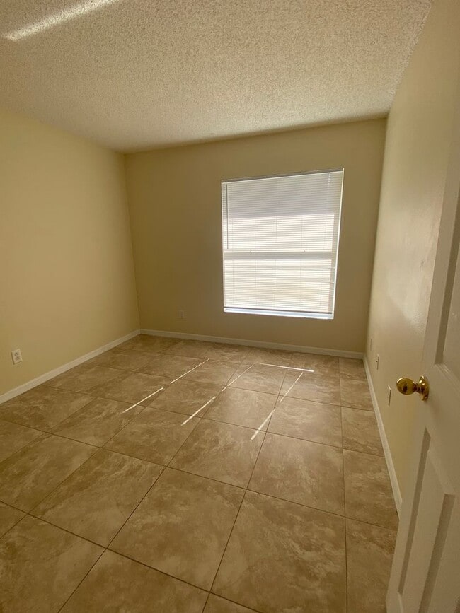 Building Photo - Home for rent