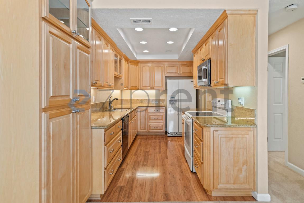 Building Photo - 6 Sandpebble Ct