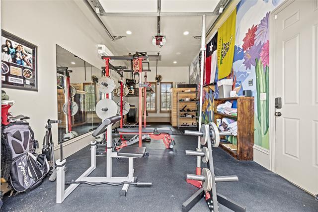 Building Photo - 1237 Wales Dr