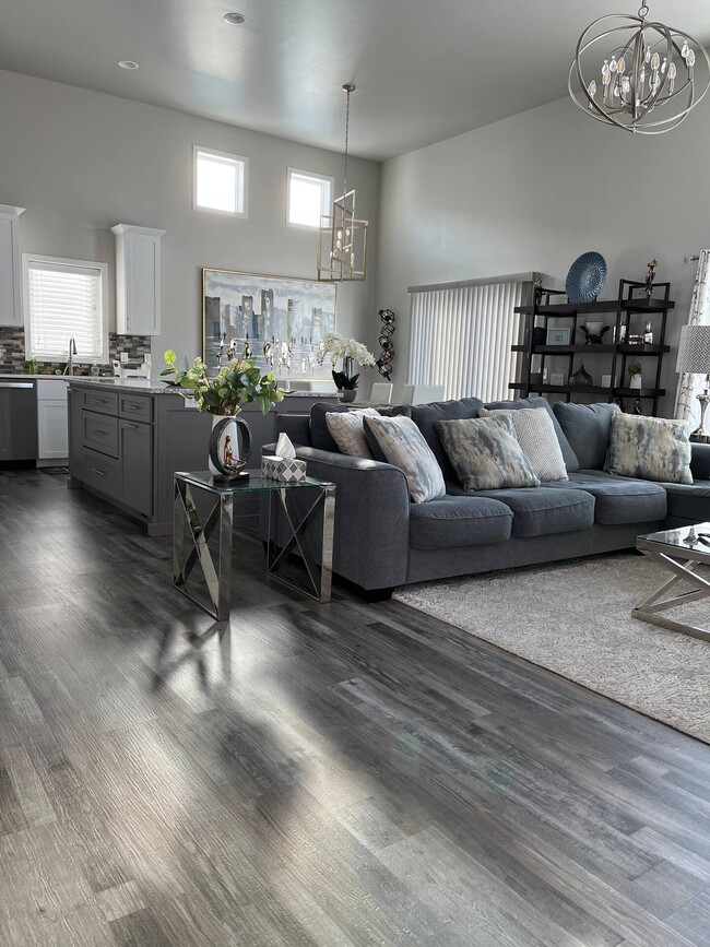 Main floor living room - 261 34th Ave E