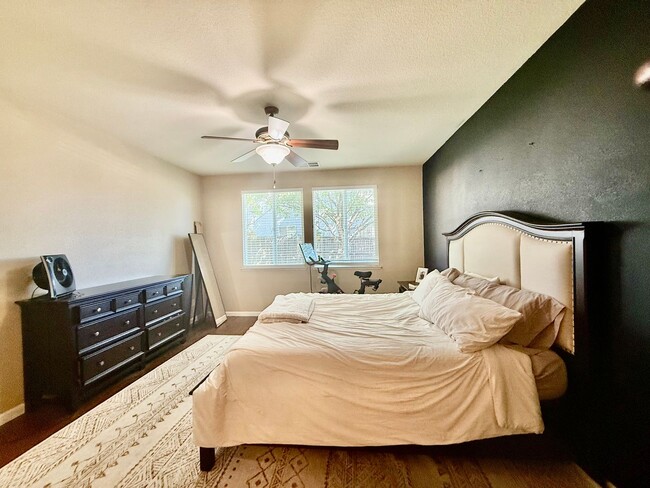 Building Photo - Great home in a cul de sac