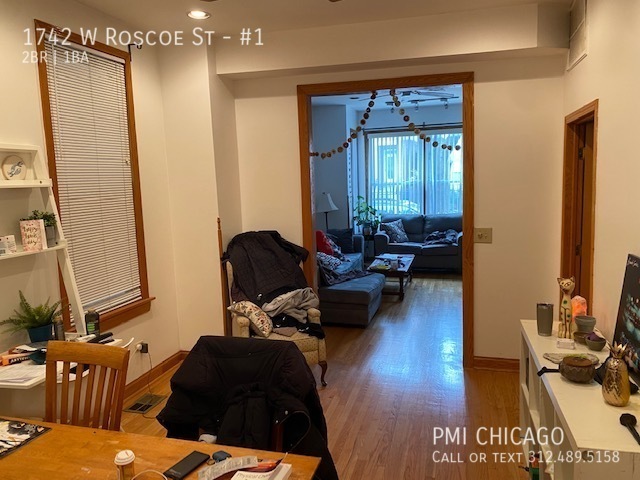 Primary Photo - 1742 W Roscoe St
