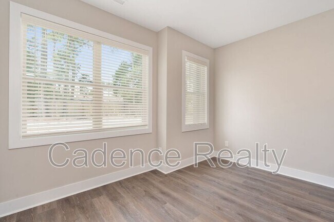 Building Photo - 1709 Perimeter Lp