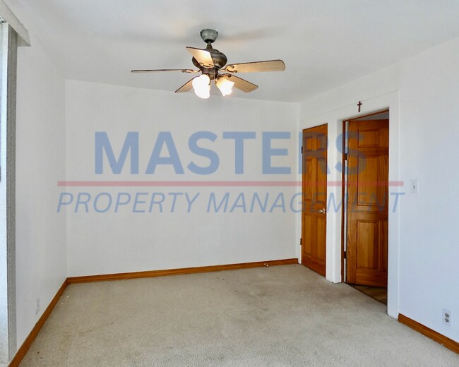 Building Photo - 1026 Oakwood Ave