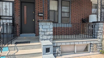 Building Photo - 3220 D St