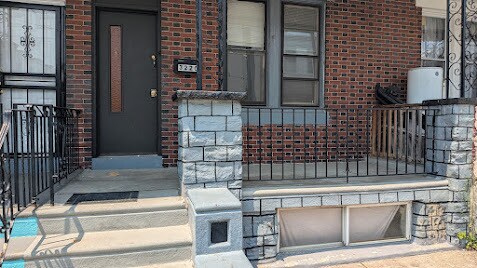 Front Porch - 3220 D St